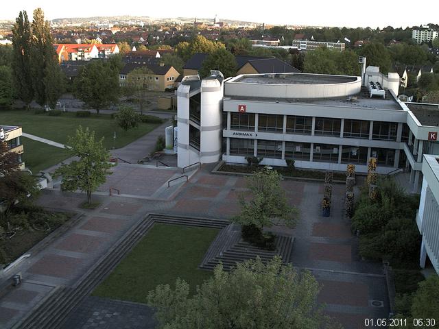 Foto der Webcam: Verwaltungsgeb&auml;ude, Innenhof mit Audimax, H&ouml;rsaal-Geb&auml;ude 1