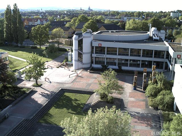 Foto der Webcam: Verwaltungsgeb&auml;ude, Innenhof mit Audimax, H&ouml;rsaal-Geb&auml;ude 1