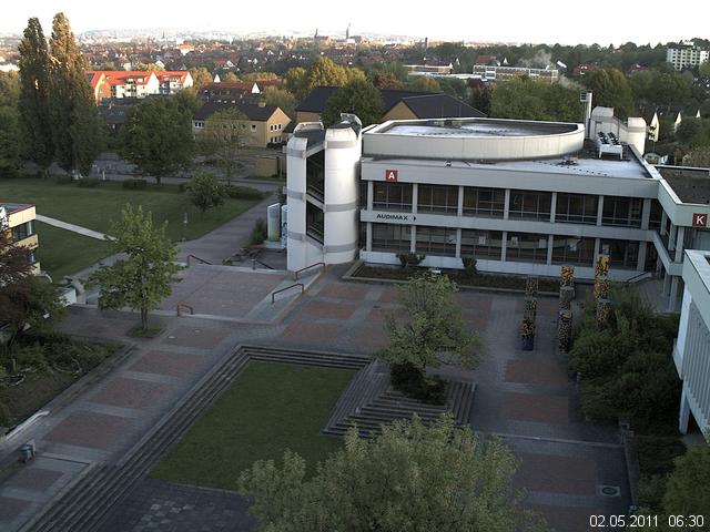 Foto der Webcam: Verwaltungsgeb&auml;ude, Innenhof mit Audimax, H&ouml;rsaal-Geb&auml;ude 1