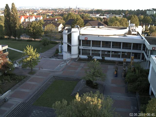 Foto der Webcam: Verwaltungsgeb&auml;ude, Innenhof mit Audimax, H&ouml;rsaal-Geb&auml;ude 1