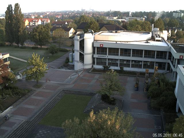 Foto der Webcam: Verwaltungsgeb&auml;ude, Innenhof mit Audimax, H&ouml;rsaal-Geb&auml;ude 1