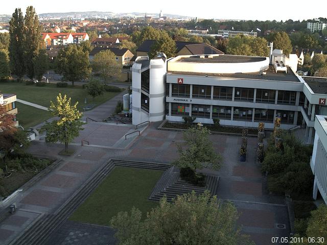 Foto der Webcam: Verwaltungsgeb&auml;ude, Innenhof mit Audimax, H&ouml;rsaal-Geb&auml;ude 1