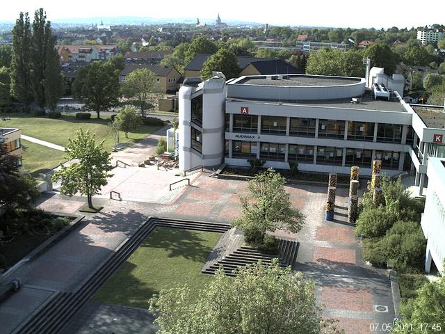 Foto der Webcam: Verwaltungsgeb&auml;ude, Innenhof mit Audimax, H&ouml;rsaal-Geb&auml;ude 1