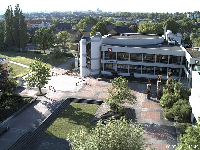 Foto der Webcam: Verwaltungsgeb&auml;ude, Innenhof mit Audimax, H&ouml;rsaal-Geb&auml;ude 1