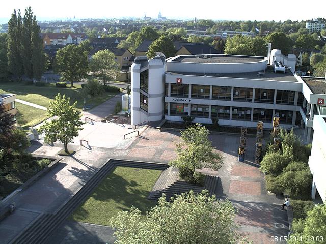 Foto der Webcam: Verwaltungsgeb&auml;ude, Innenhof mit Audimax, H&ouml;rsaal-Geb&auml;ude 1