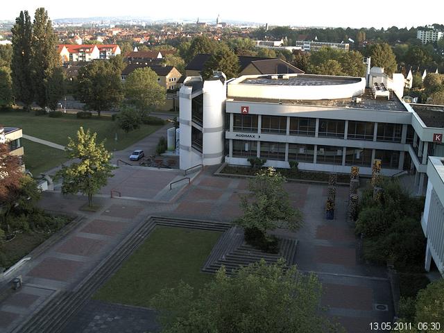 Foto der Webcam: Verwaltungsgeb&auml;ude, Innenhof mit Audimax, H&ouml;rsaal-Geb&auml;ude 1