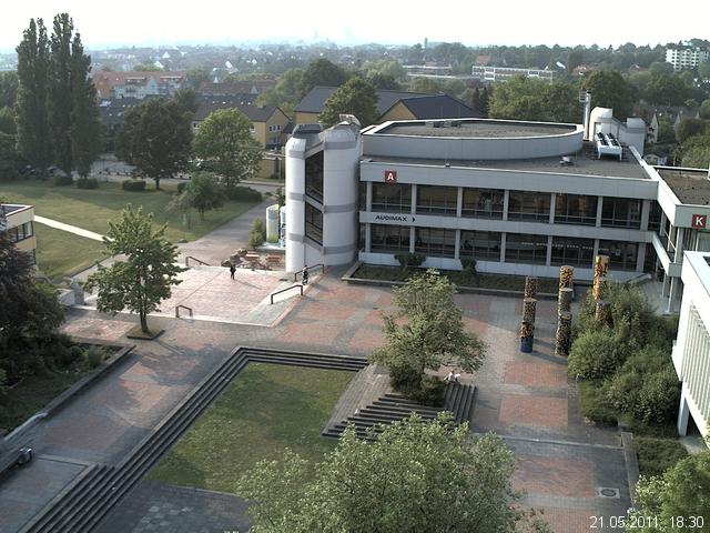 Foto der Webcam: Verwaltungsgeb&auml;ude, Innenhof mit Audimax, H&ouml;rsaal-Geb&auml;ude 1