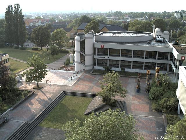Foto der Webcam: Verwaltungsgeb&auml;ude, Innenhof mit Audimax, H&ouml;rsaal-Geb&auml;ude 1