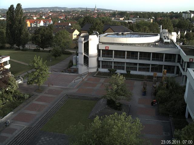 Foto der Webcam: Verwaltungsgeb&auml;ude, Innenhof mit Audimax, H&ouml;rsaal-Geb&auml;ude 1