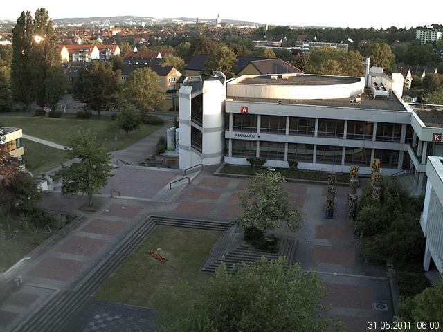 Foto der Webcam: Verwaltungsgeb&auml;ude, Innenhof mit Audimax, H&ouml;rsaal-Geb&auml;ude 1