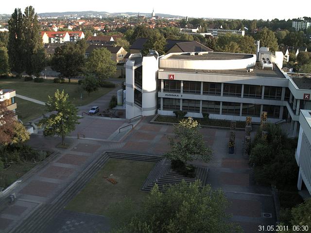 Foto der Webcam: Verwaltungsgeb&auml;ude, Innenhof mit Audimax, H&ouml;rsaal-Geb&auml;ude 1