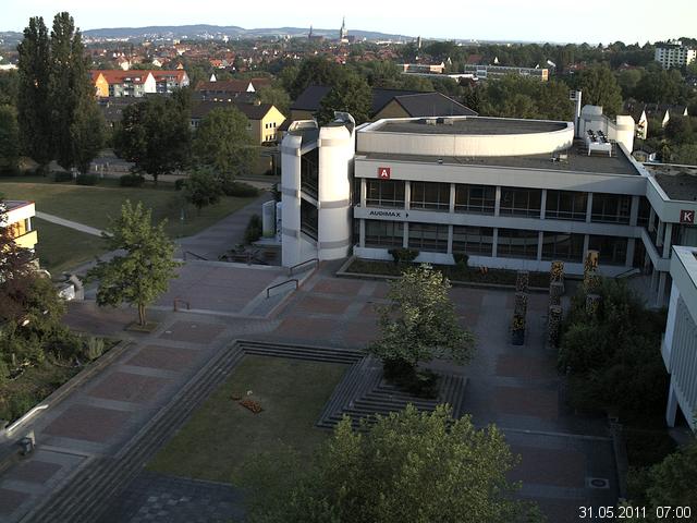 Foto der Webcam: Verwaltungsgeb&auml;ude, Innenhof mit Audimax, H&ouml;rsaal-Geb&auml;ude 1