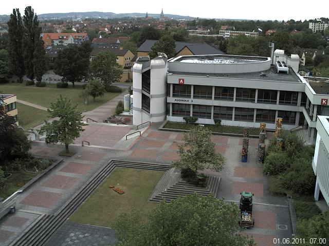 Foto der Webcam: Verwaltungsgeb&auml;ude, Innenhof mit Audimax, H&ouml;rsaal-Geb&auml;ude 1