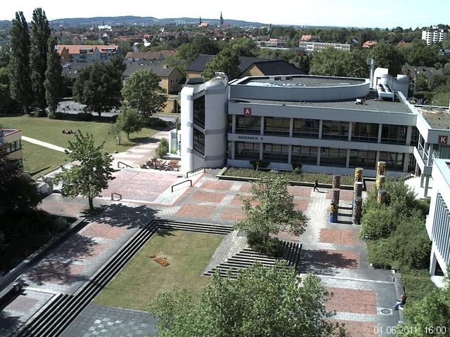 Foto der Webcam: Verwaltungsgeb&auml;ude, Innenhof mit Audimax, H&ouml;rsaal-Geb&auml;ude 1