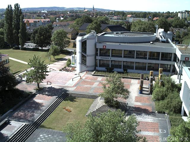 Foto der Webcam: Verwaltungsgeb&auml;ude, Innenhof mit Audimax, H&ouml;rsaal-Geb&auml;ude 1
