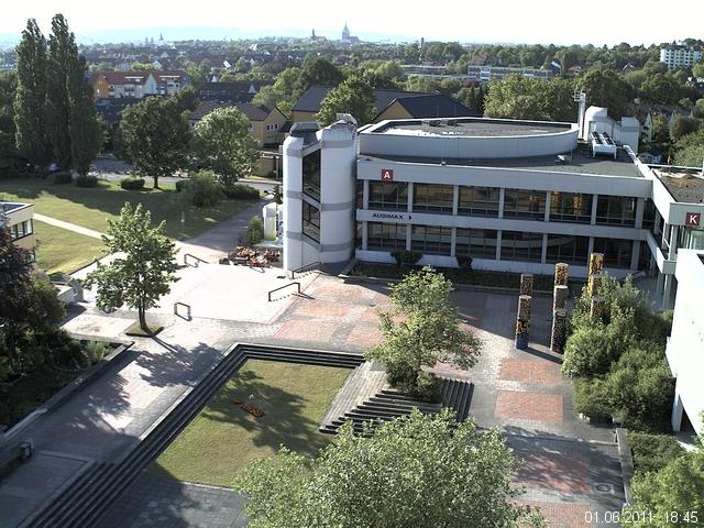 Foto der Webcam: Verwaltungsgeb&auml;ude, Innenhof mit Audimax, H&ouml;rsaal-Geb&auml;ude 1