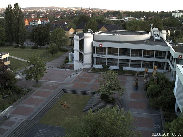 Foto der Webcam: Verwaltungsgeb&auml;ude, Innenhof mit Audimax, H&ouml;rsaal-Geb&auml;ude 1