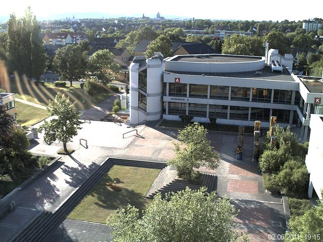 Foto der Webcam: Verwaltungsgeb&auml;ude, Innenhof mit Audimax, H&ouml;rsaal-Geb&auml;ude 1