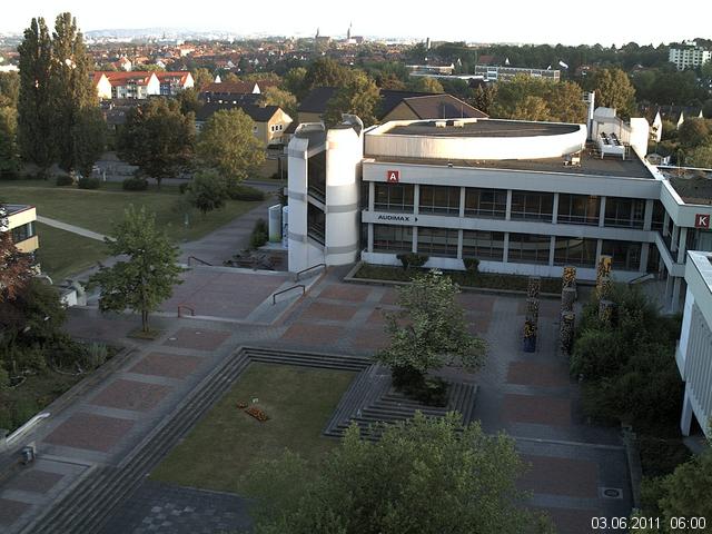 Foto der Webcam: Verwaltungsgeb&auml;ude, Innenhof mit Audimax, H&ouml;rsaal-Geb&auml;ude 1