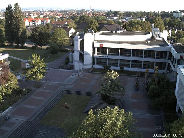 Foto der Webcam: Verwaltungsgeb&auml;ude, Innenhof mit Audimax, H&ouml;rsaal-Geb&auml;ude 1