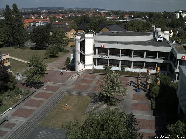 Foto der Webcam: Verwaltungsgeb&auml;ude, Innenhof mit Audimax, H&ouml;rsaal-Geb&auml;ude 1