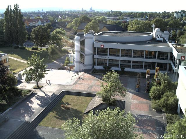 Foto der Webcam: Verwaltungsgeb&auml;ude, Innenhof mit Audimax, H&ouml;rsaal-Geb&auml;ude 1