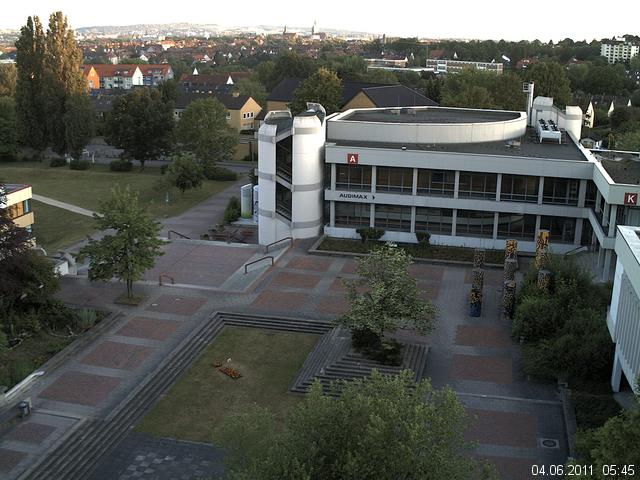 Foto der Webcam: Verwaltungsgeb&auml;ude, Innenhof mit Audimax, H&ouml;rsaal-Geb&auml;ude 1