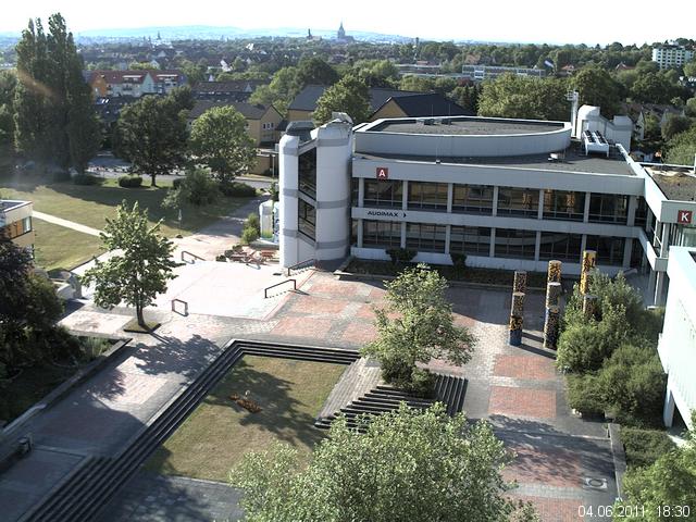 Foto der Webcam: Verwaltungsgeb&auml;ude, Innenhof mit Audimax, H&ouml;rsaal-Geb&auml;ude 1