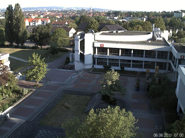 Foto der Webcam: Verwaltungsgeb&auml;ude, Innenhof mit Audimax, H&ouml;rsaal-Geb&auml;ude 1