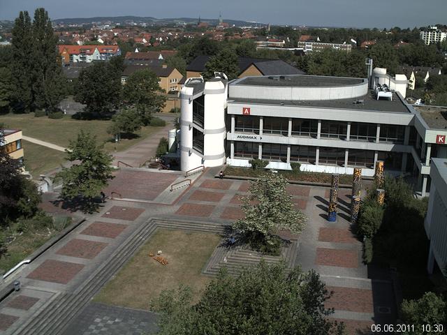 Foto der Webcam: Verwaltungsgeb&auml;ude, Innenhof mit Audimax, H&ouml;rsaal-Geb&auml;ude 1