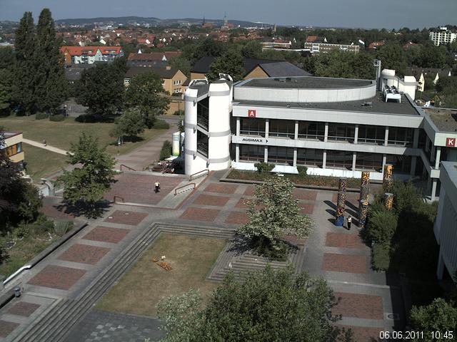 Foto der Webcam: Verwaltungsgeb&auml;ude, Innenhof mit Audimax, H&ouml;rsaal-Geb&auml;ude 1