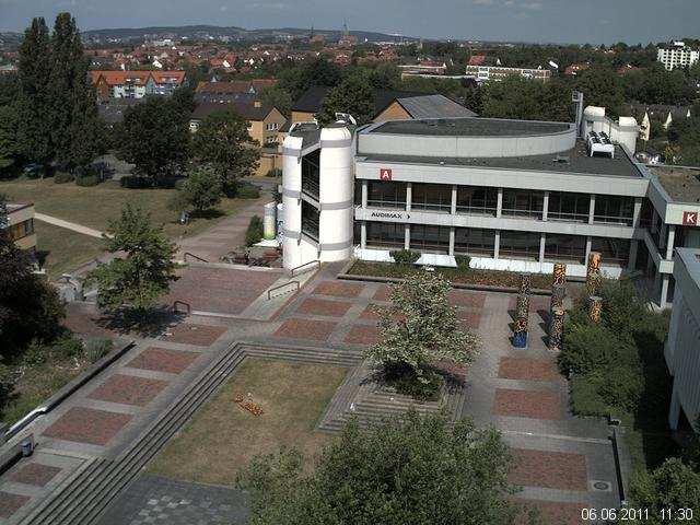 Foto der Webcam: Verwaltungsgeb&auml;ude, Innenhof mit Audimax, H&ouml;rsaal-Geb&auml;ude 1