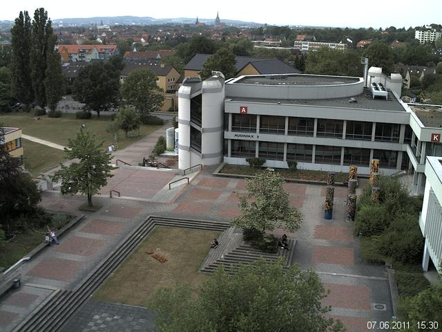 Foto der Webcam: Verwaltungsgeb&auml;ude, Innenhof mit Audimax, H&ouml;rsaal-Geb&auml;ude 1