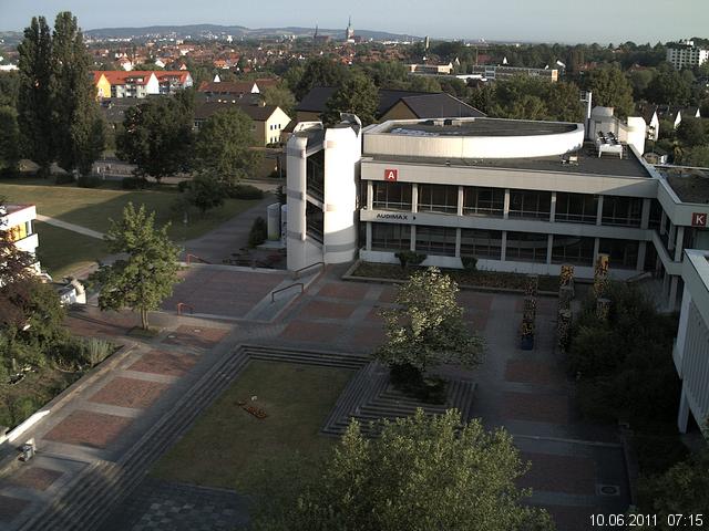 Foto der Webcam: Verwaltungsgeb&auml;ude, Innenhof mit Audimax, H&ouml;rsaal-Geb&auml;ude 1