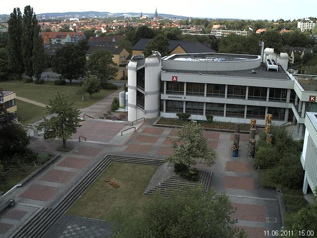 Foto der Webcam: Verwaltungsgeb&auml;ude, Innenhof mit Audimax, H&ouml;rsaal-Geb&auml;ude 1