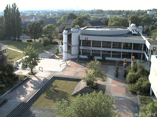 Foto der Webcam: Verwaltungsgeb&auml;ude, Innenhof mit Audimax, H&ouml;rsaal-Geb&auml;ude 1