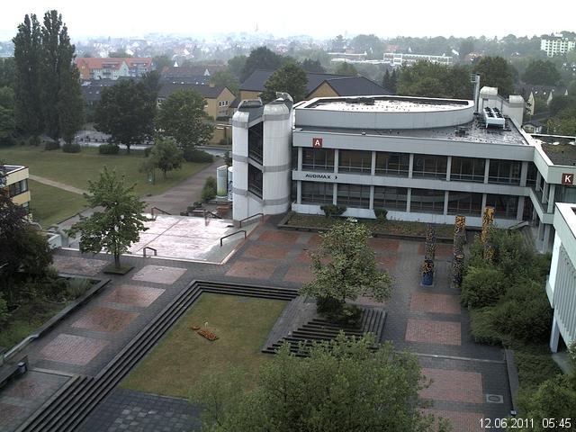 Foto der Webcam: Verwaltungsgeb&auml;ude, Innenhof mit Audimax, H&ouml;rsaal-Geb&auml;ude 1