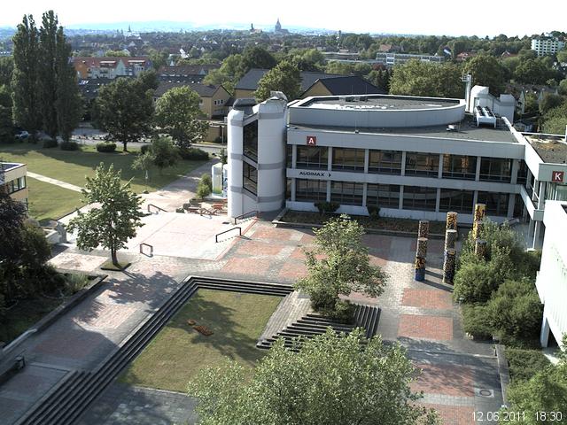 Foto der Webcam: Verwaltungsgeb&auml;ude, Innenhof mit Audimax, H&ouml;rsaal-Geb&auml;ude 1