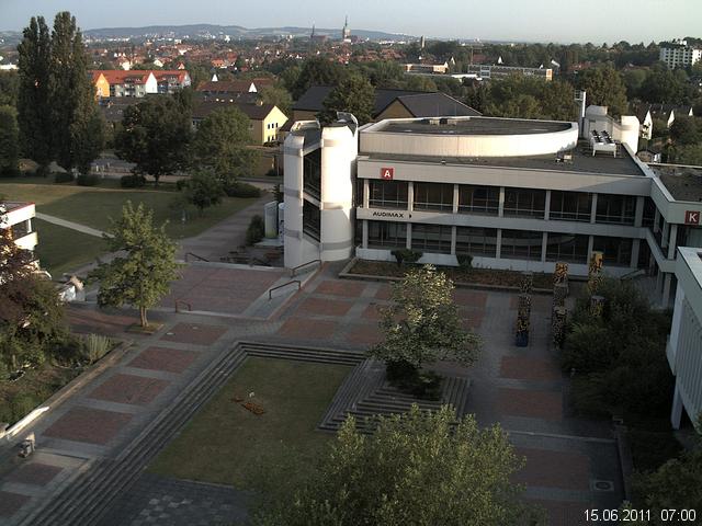 Foto der Webcam: Verwaltungsgeb&auml;ude, Innenhof mit Audimax, H&ouml;rsaal-Geb&auml;ude 1