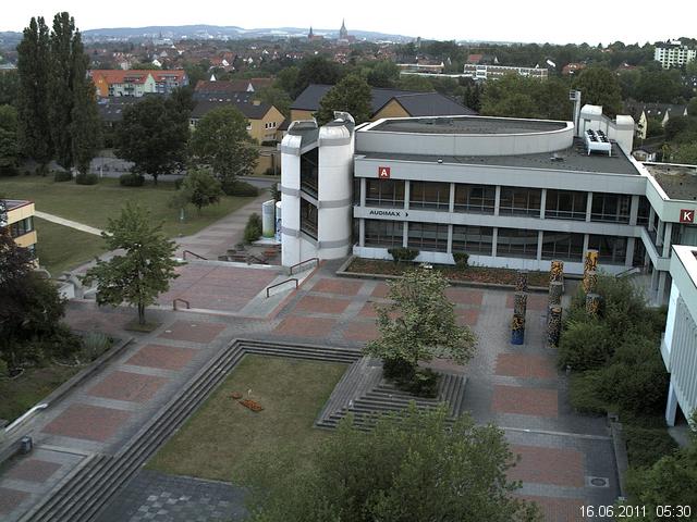 Foto der Webcam: Verwaltungsgeb&auml;ude, Innenhof mit Audimax, H&ouml;rsaal-Geb&auml;ude 1