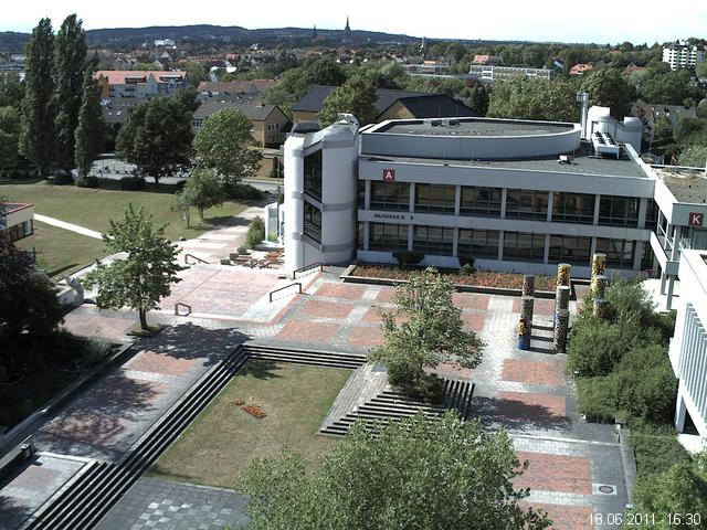 Foto der Webcam: Verwaltungsgeb&auml;ude, Innenhof mit Audimax, H&ouml;rsaal-Geb&auml;ude 1