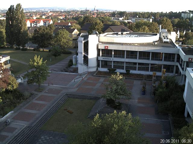 Foto der Webcam: Verwaltungsgeb&auml;ude, Innenhof mit Audimax, H&ouml;rsaal-Geb&auml;ude 1