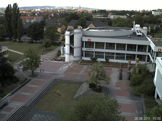 Foto der Webcam: Verwaltungsgeb&auml;ude, Innenhof mit Audimax, H&ouml;rsaal-Geb&auml;ude 1