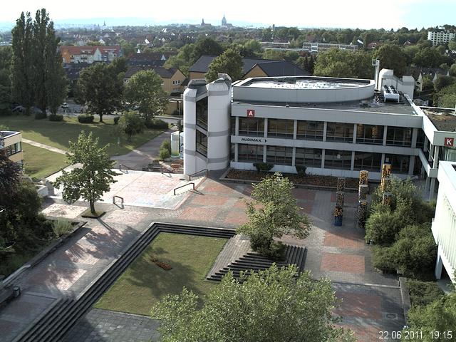 Foto der Webcam: Verwaltungsgeb&auml;ude, Innenhof mit Audimax, H&ouml;rsaal-Geb&auml;ude 1