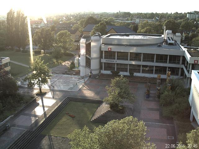 Foto der Webcam: Verwaltungsgeb&auml;ude, Innenhof mit Audimax, H&ouml;rsaal-Geb&auml;ude 1