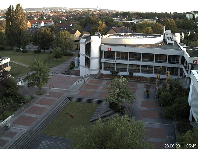 Foto der Webcam: Verwaltungsgeb&auml;ude, Innenhof mit Audimax, H&ouml;rsaal-Geb&auml;ude 1