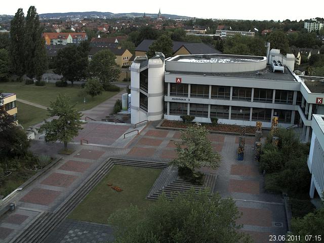 Foto der Webcam: Verwaltungsgeb&auml;ude, Innenhof mit Audimax, H&ouml;rsaal-Geb&auml;ude 1