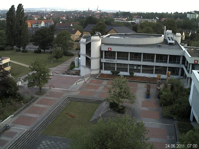Foto der Webcam: Verwaltungsgeb&auml;ude, Innenhof mit Audimax, H&ouml;rsaal-Geb&auml;ude 1