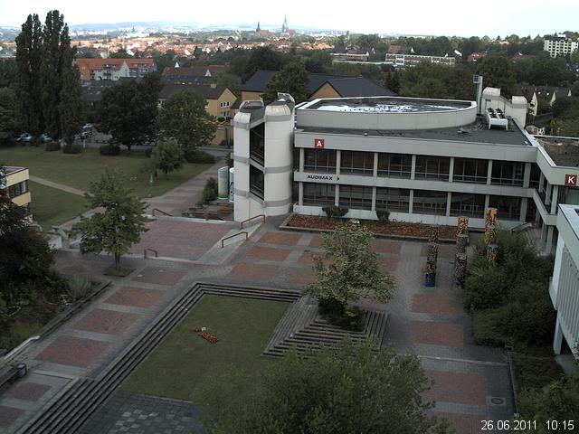 Foto der Webcam: Verwaltungsgeb&auml;ude, Innenhof mit Audimax, H&ouml;rsaal-Geb&auml;ude 1