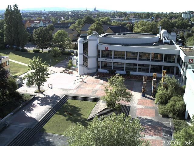 Foto der Webcam: Verwaltungsgeb&auml;ude, Innenhof mit Audimax, H&ouml;rsaal-Geb&auml;ude 1
